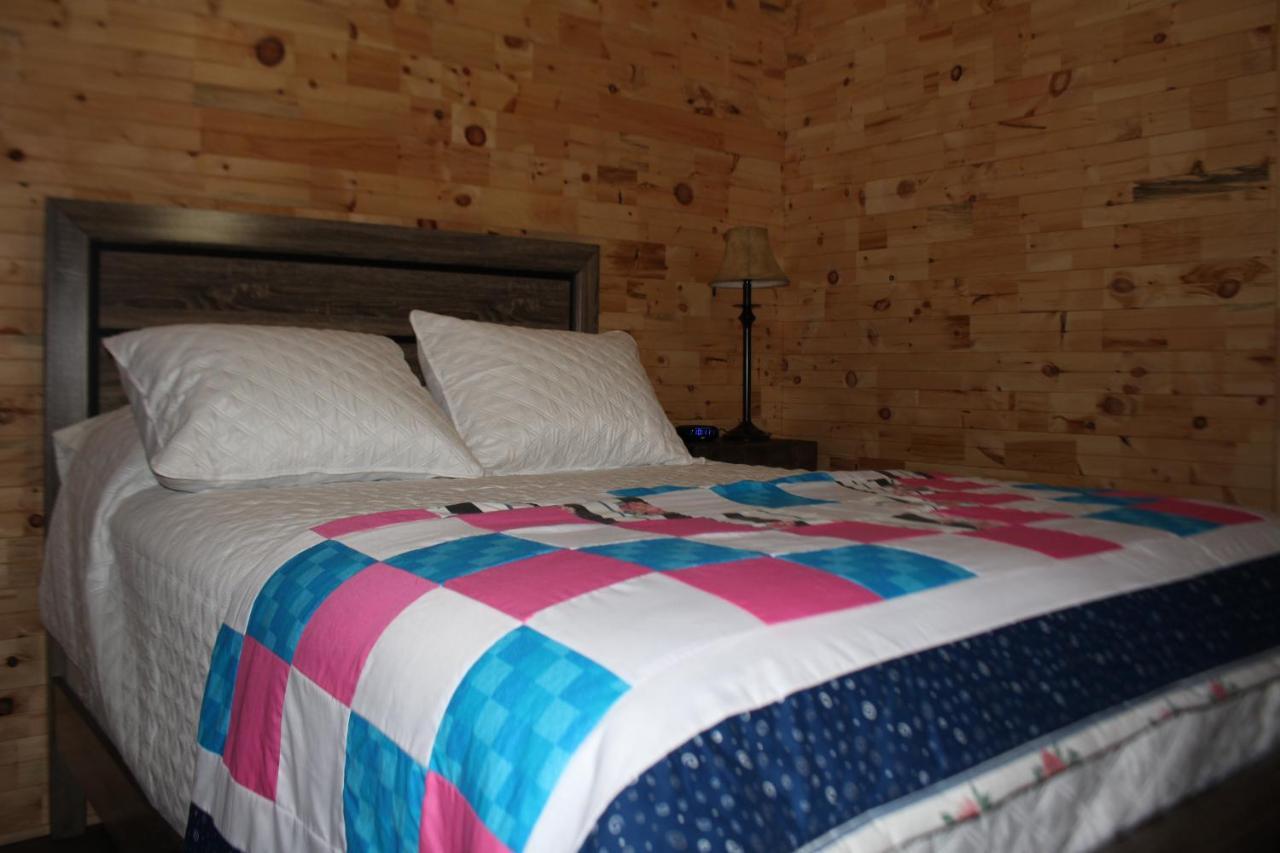 Raleigh Rooms & Taylor'S Crafts Екстериор снимка