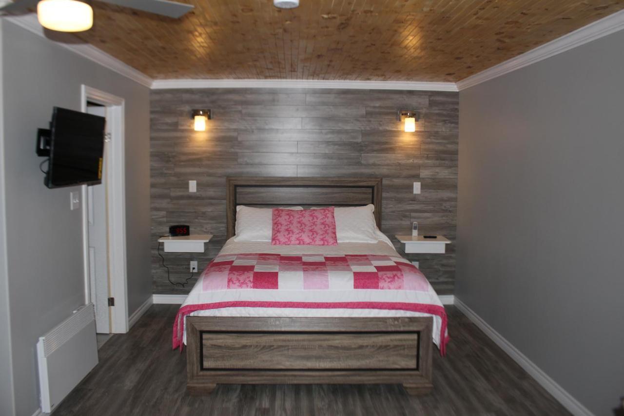 Raleigh Rooms & Taylor'S Crafts Екстериор снимка