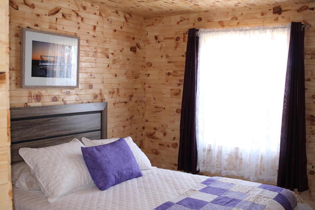 Raleigh Rooms & Taylor'S Crafts Екстериор снимка