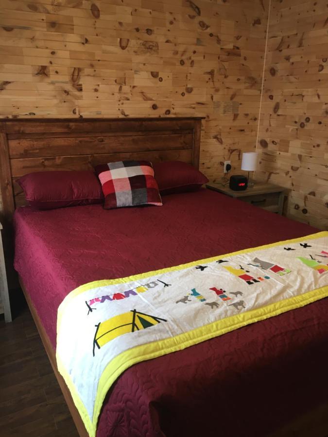 Raleigh Rooms & Taylor'S Crafts Екстериор снимка
